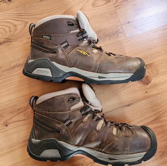 KEEN Men's Brown Hiking Boots - Picture 4 of 13